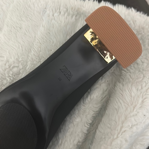 Zara Black Satin Heels With Metallic Gold Block Heel - Picture 11 of 11